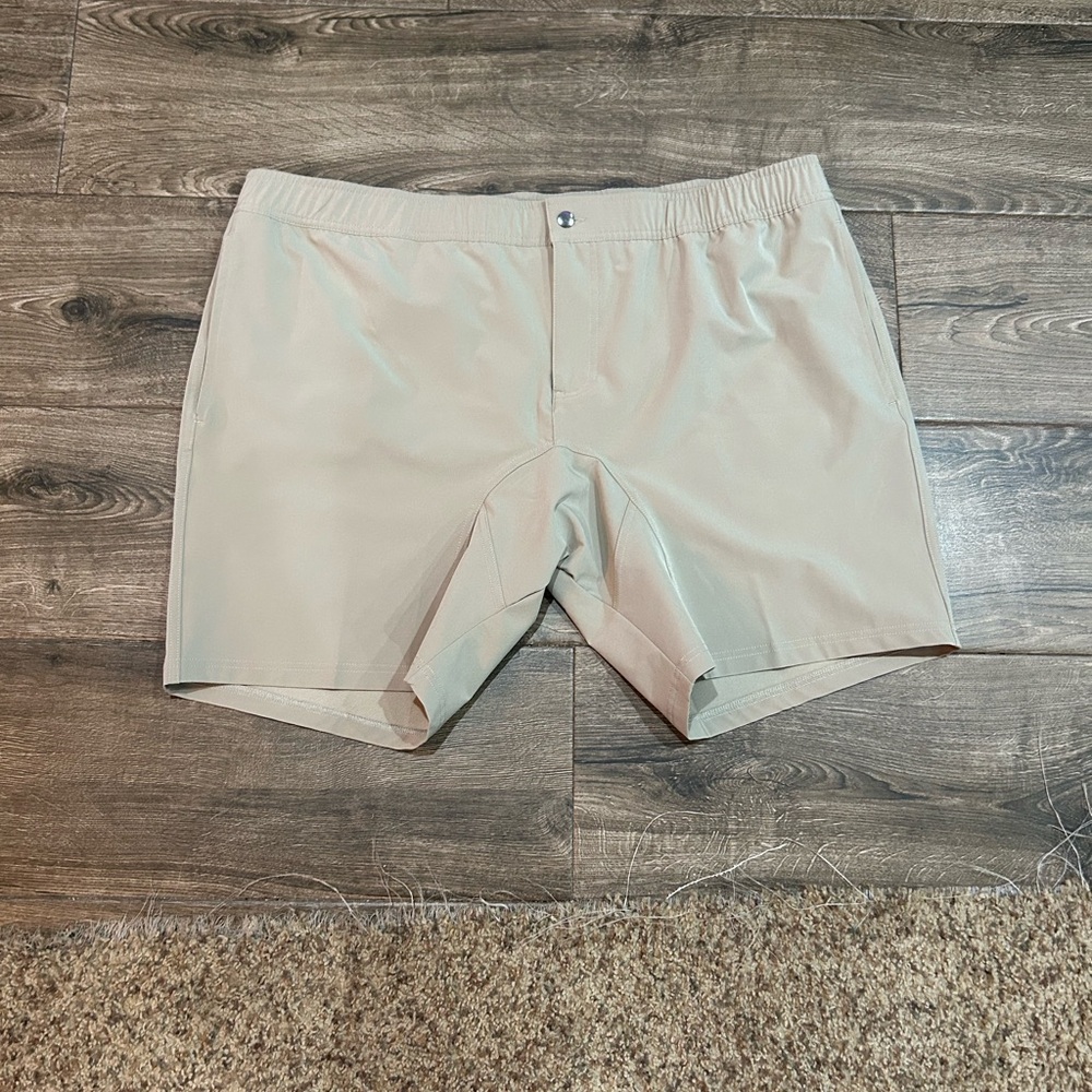 Right of way khaki shorts